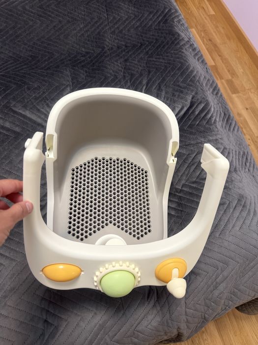 Нехлъзгащо се бебешко столче за къпане