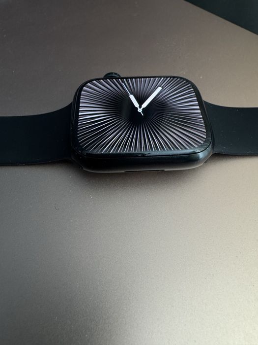 Часы Apple Watch Series 7 45mm , Эпл вотч 7 /45мм