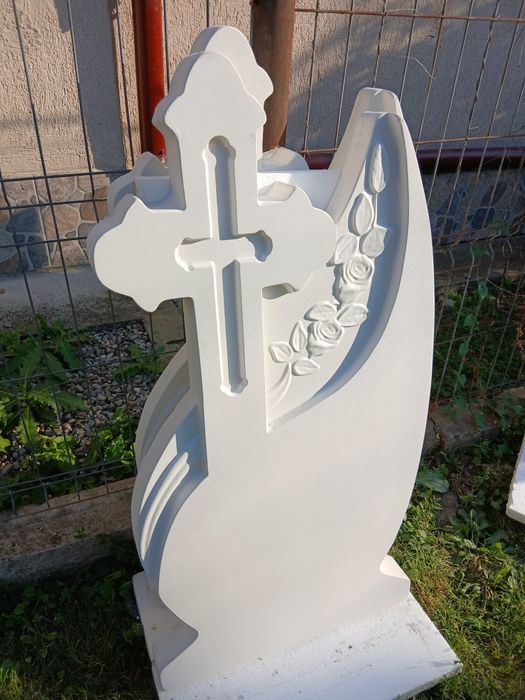 Cruce alba beton,cruce din fier,cruce ciment alb,cruci