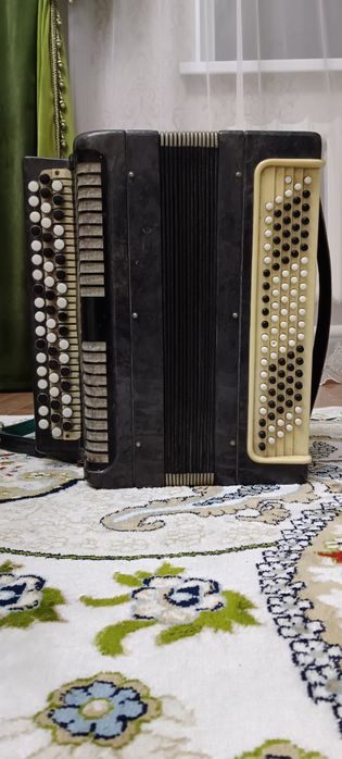 Баян сатыладыыыыыы