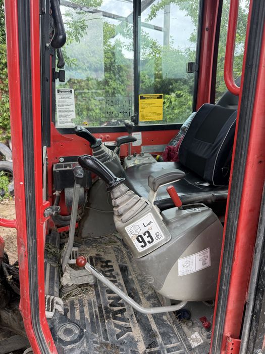 Miniexcavator yanmar vio 25-4