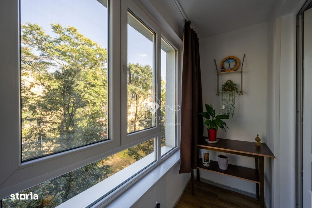 Apartament 3 camere decomandat | Metrou 1 Decembrie | Parcare inclusa