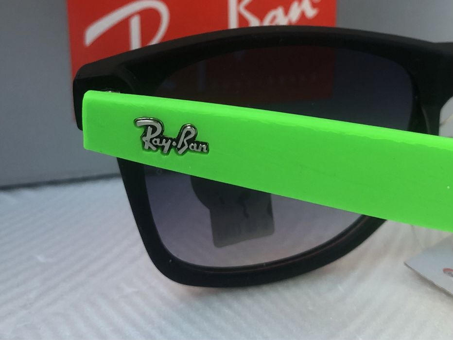 мъжки слънчеви очила сигнално зелени дръжки 2140