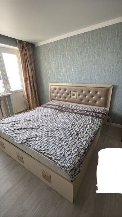 Продаеться кровать в хорошем состояний