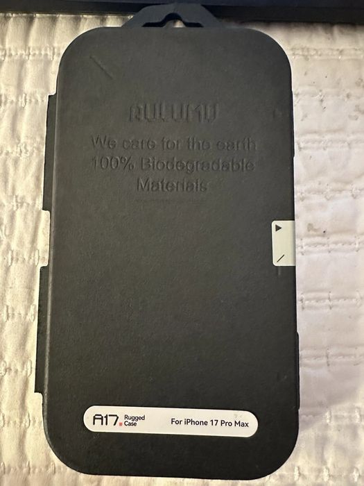 Чехол Magsafe Aulumu A17 for iPhone 17 Pro Max черный.