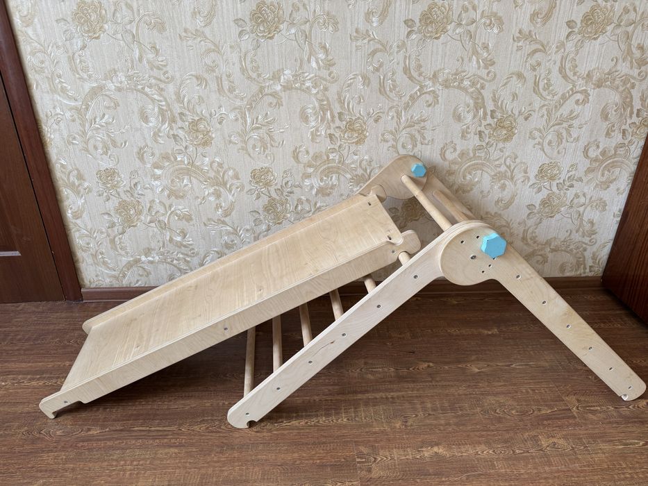 Лестница пиклера и горка скалодром