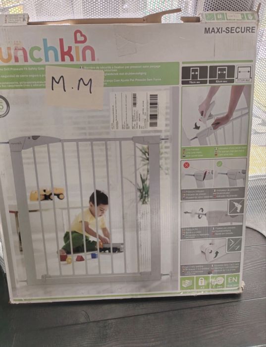 Poartă de siguranță copii / animale Munchkin Maxi-Secure – Fixare prin presiune (Fără găurire)