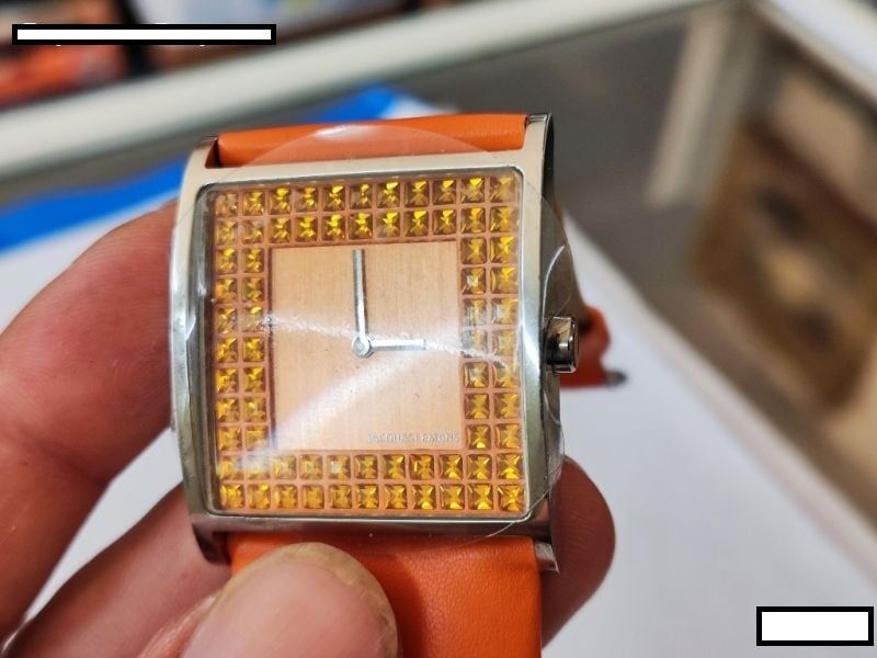 НОВ Дамски часовник кварц jacques lemans 1-1231