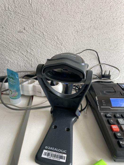 Продавам компютър с монитор и четец за баркод