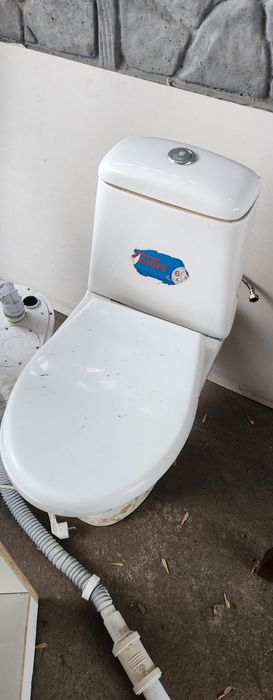 Туалет, насос туалетке, касса. Моноблок,весы, стеллаж