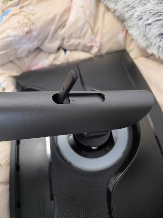 Monitor de Gaming 27" 2k 240hz Curbat Odyssey G7 cu 1000R