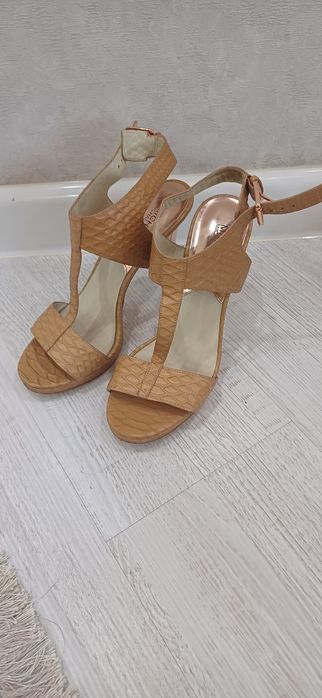 Женские туфли Италия