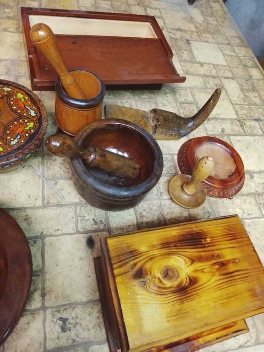 Дървени предмети подходящи за дома и за украса на механа