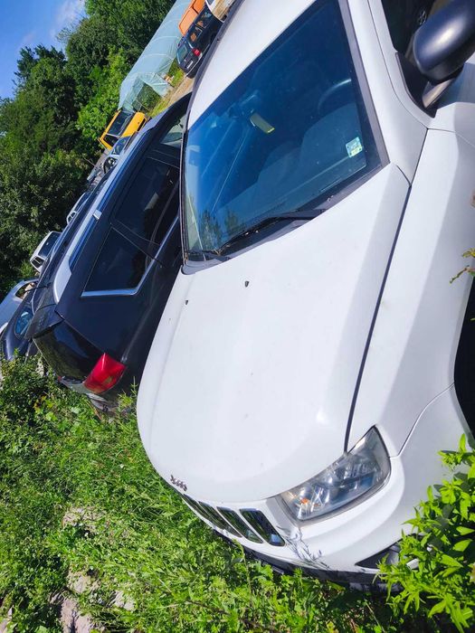 автомобил Jeep Compass