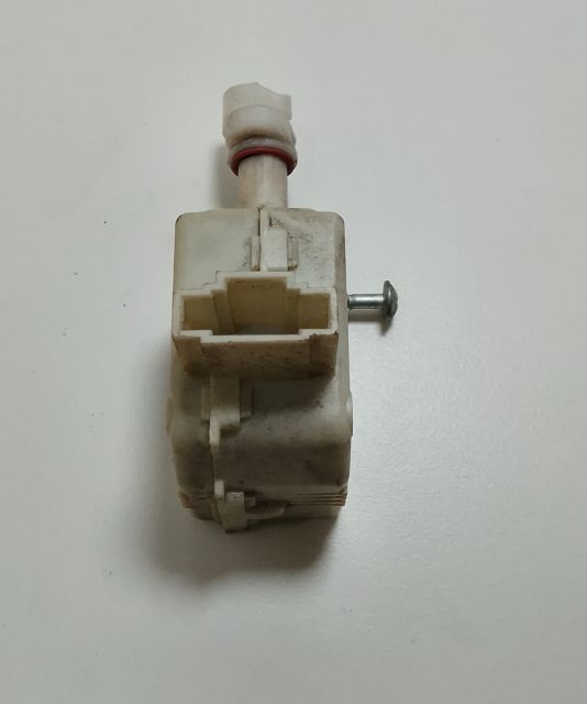 Motoras  usa rezervor 3B0959782 Volkswagen VW Golf a 4-a generatie