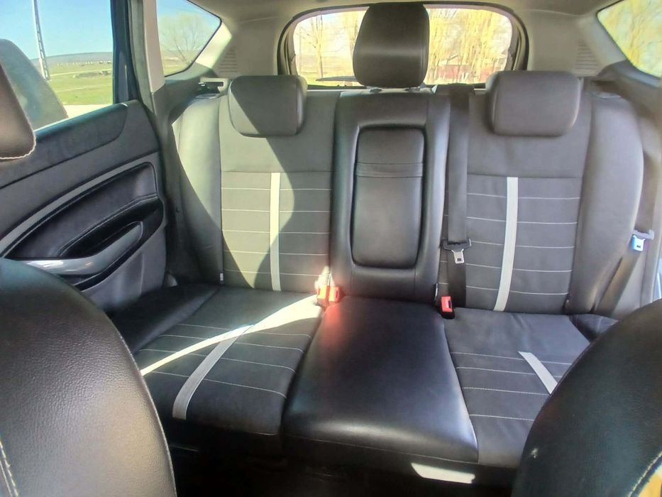 Ford kuga (4×4)permanent