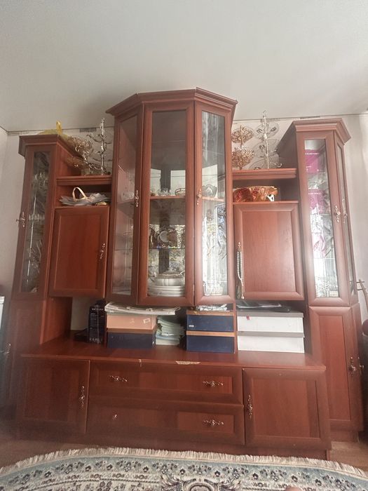 Стенка продаю в хорошом состояние