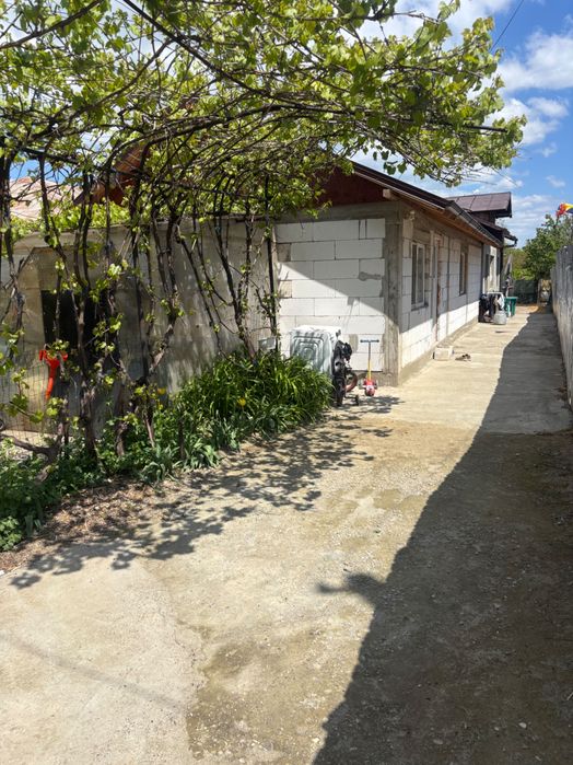 Casa de vânzare în orașul Mizil,str decebal 1224 MP