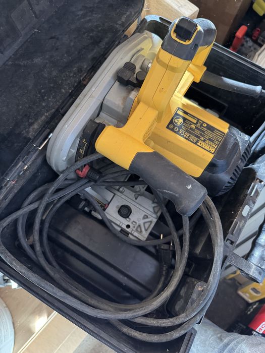 Circular dewalt