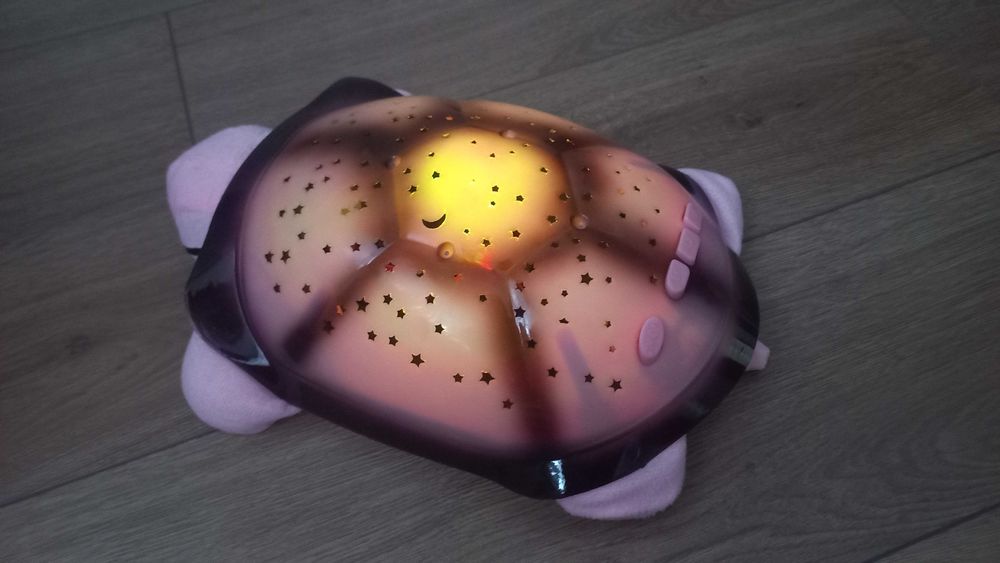 Играчка костенурка, лампички и звездички