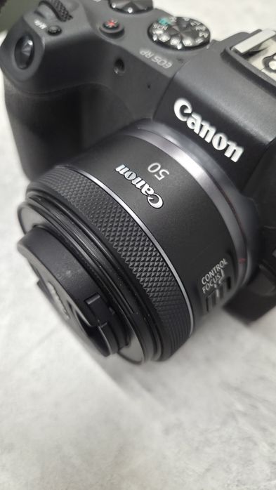 Объектив Canon 50 mm