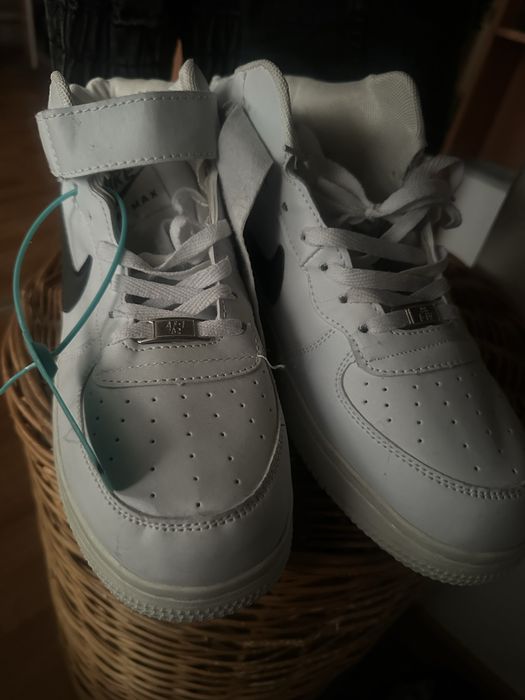 Кроссовки Nike новые