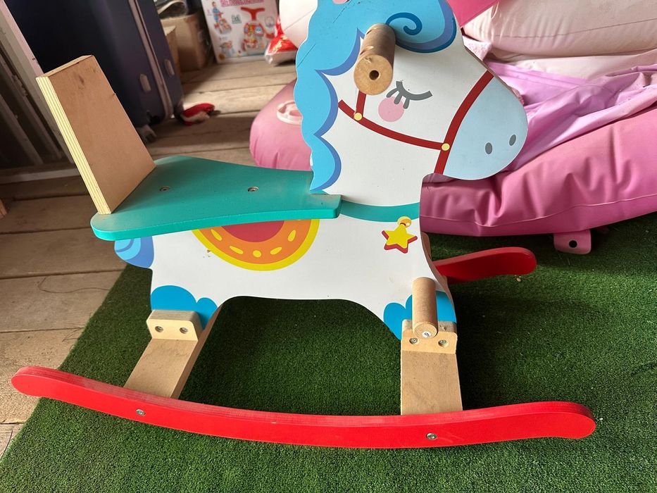 Căluț balansoar din lemn pentru copii - stare foarte bună