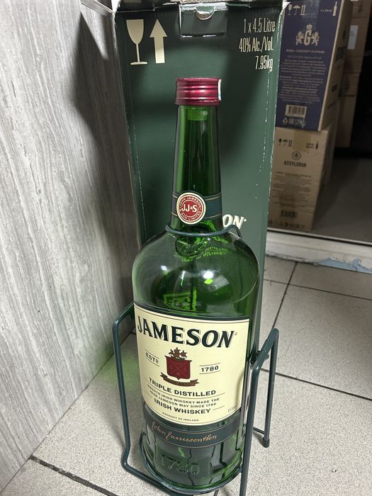 Бутылка 4.5л пустая