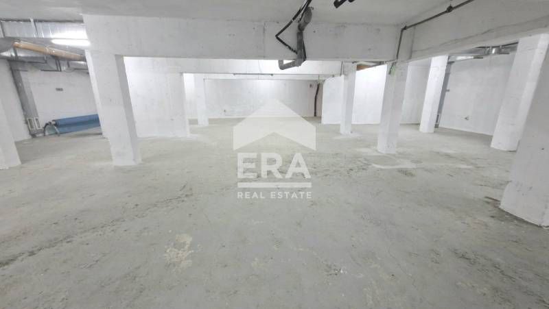Дава се под наем Гараж / Паркомясто в Варна, Погреби - 16 кв.м за 76.5 € - Снимка #1