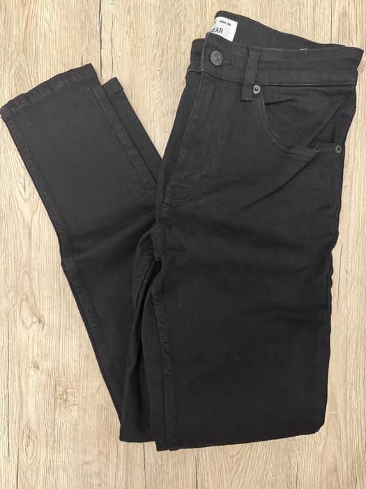 Vand blugi noi diferite modele