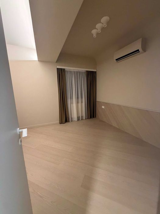 Apartament 3 camere de închiriat – Cortina North, Pipera – 1200 €/lună