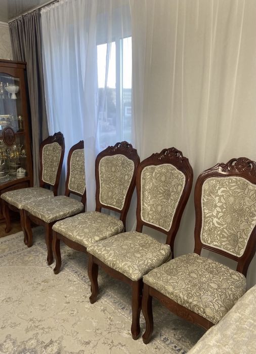 Стулья из цельного древа дуба