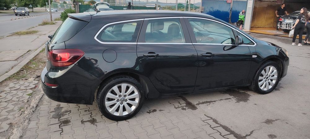 Opel astra 2012 1.7 cdti 125