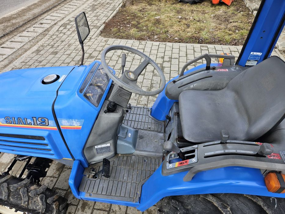 Tractor tractoras minitractor 4x4 iseki freza sol