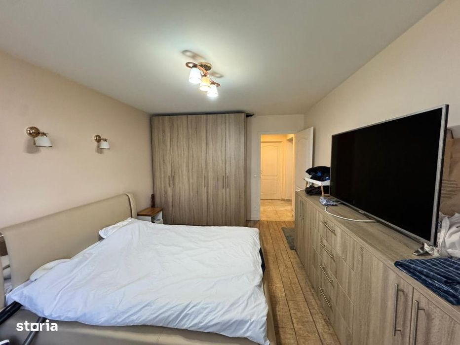 Apartament 3 camere, 89 mp, zona Sasar