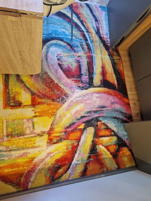 Продавам използвани Килими и пътеки . Про закупуване на куп може да се