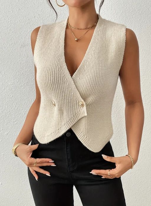 Продавам чисто ново дамско елече