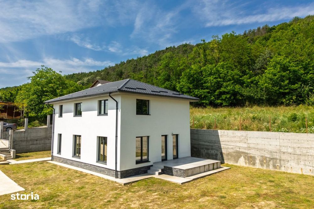 Casa individuala noua P+1 - 140 mp - Teren 663 mp - Argeselu