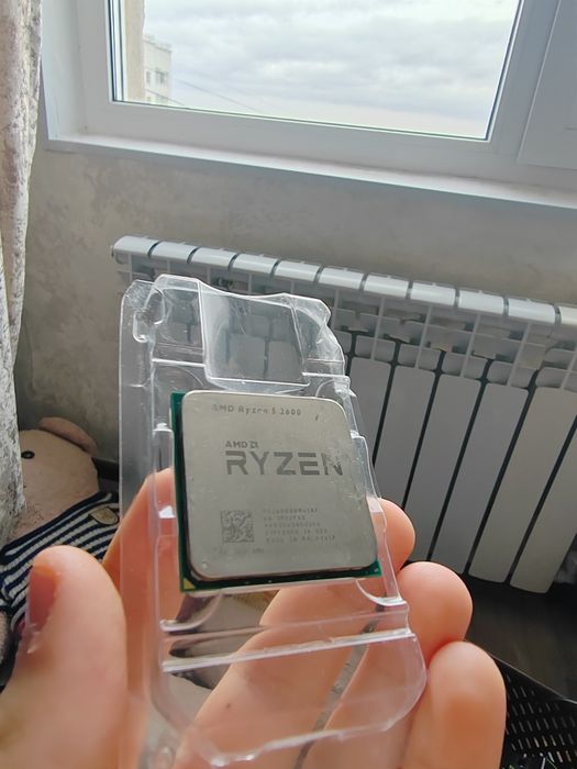 Продам Ryzen 5 2600 в отличном состоянии