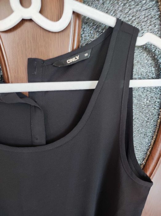 Рокли , рокля, различни цветове. Размер С и М