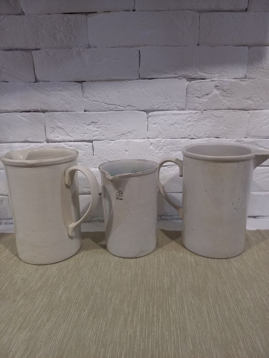 Колбы ,мерные стаканы