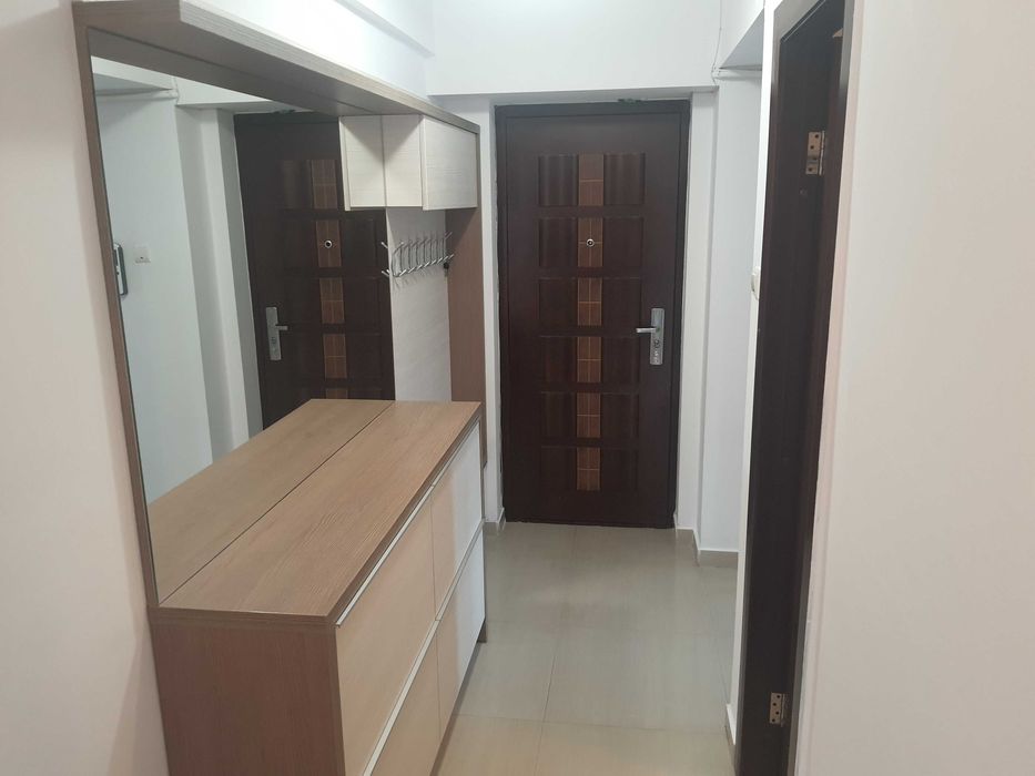 Inchiriez apartament 3 camere mobilat complet, Regal Residence, loc de parcare inclus