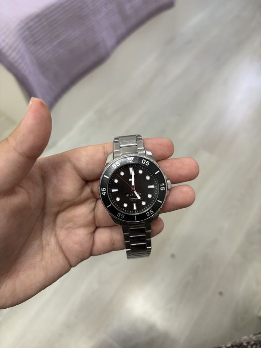часу tommy hilfiger
