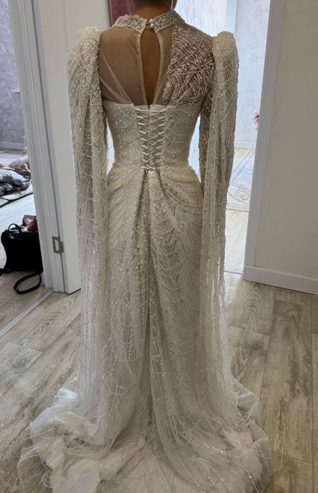 Свадебное платье                                       .