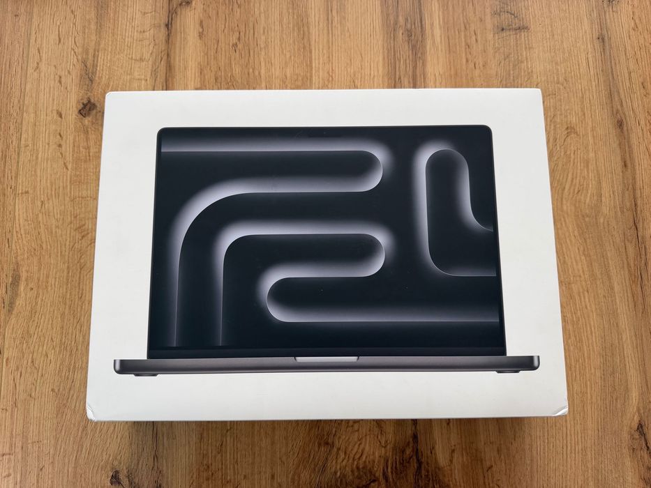 ЧИСТО НОВ MacBook Pro 16" M5 MAX Chip 18-CPU/40-GPU/64GB RAM/2TB SSD В ГАРАНЦИЯ 20.09.2029г