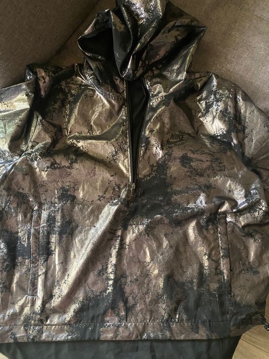 Дамска ветровка Nike р-р М