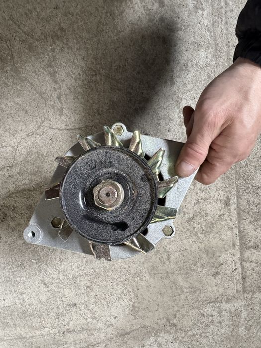 Продам генератор с встроеным ваккумный насосом