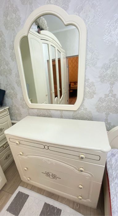 Спальный гарнитур