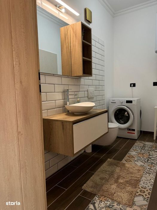 Vilă modernă în Centru cu 2 apartamente independente