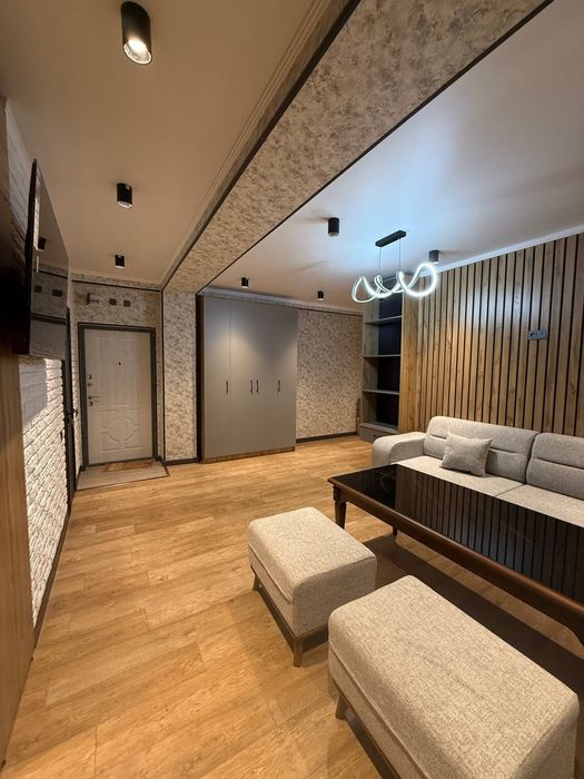 Продается юнусабад 14кв 2 ком 55m2+10m2